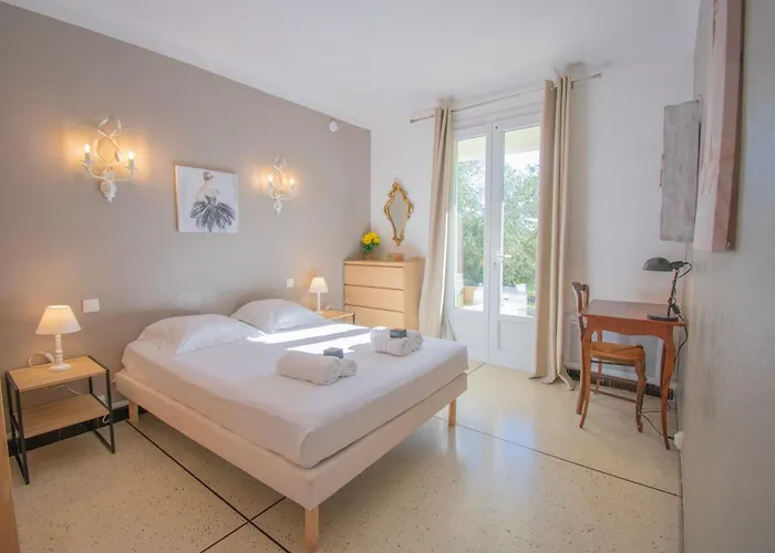 Vakantiehuis House 8 People Garden Close To The Sea St-raphael *