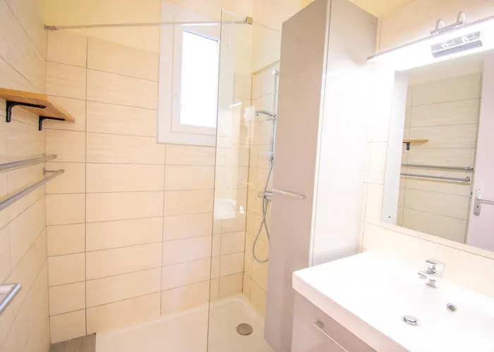 Vakantiehuis House 8 People Garden Close To The Sea St-raphael *