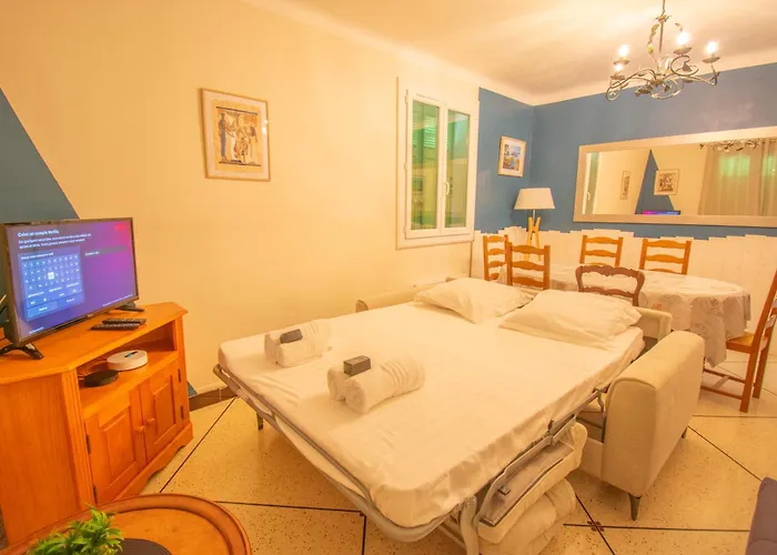 House 8 People Garden Close To The Sea St-raphael Vakantiehuis Saint-Raphaël