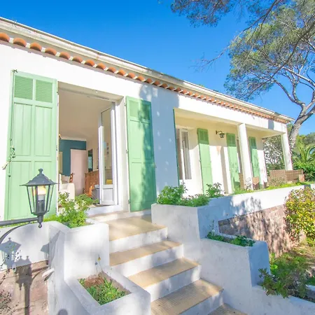 House 8 People Garden Close To The Sea St-raphael Saint-Raphaël