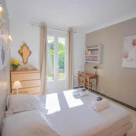 House 8 People Garden Close To The Sea St-raphael *