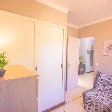 Saint-Raphael Maison 8 Pers, Jardin, Proche Mer * Сен-Рафаель
