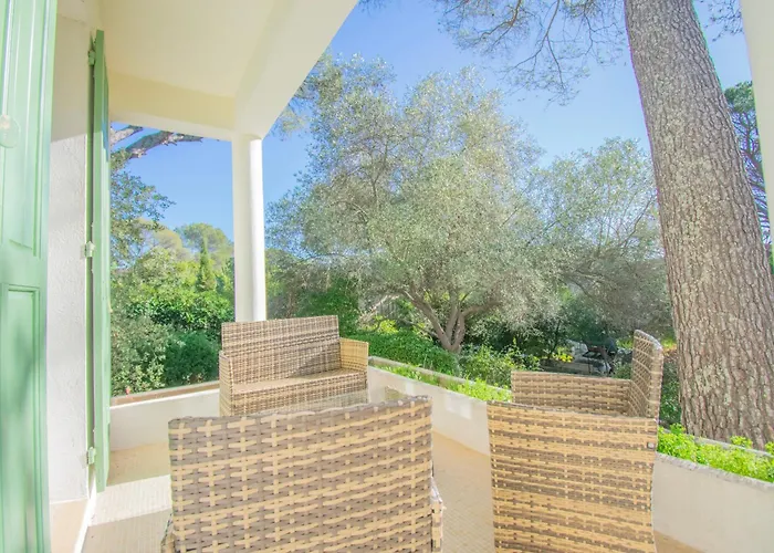 House 8 People Garden Close To The Sea St-raphael * Saint-Raphaël